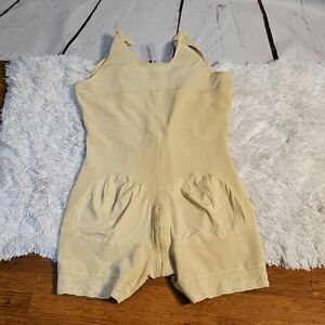 Seamless Beige Shapewear Bodysuit with Lace Trim
